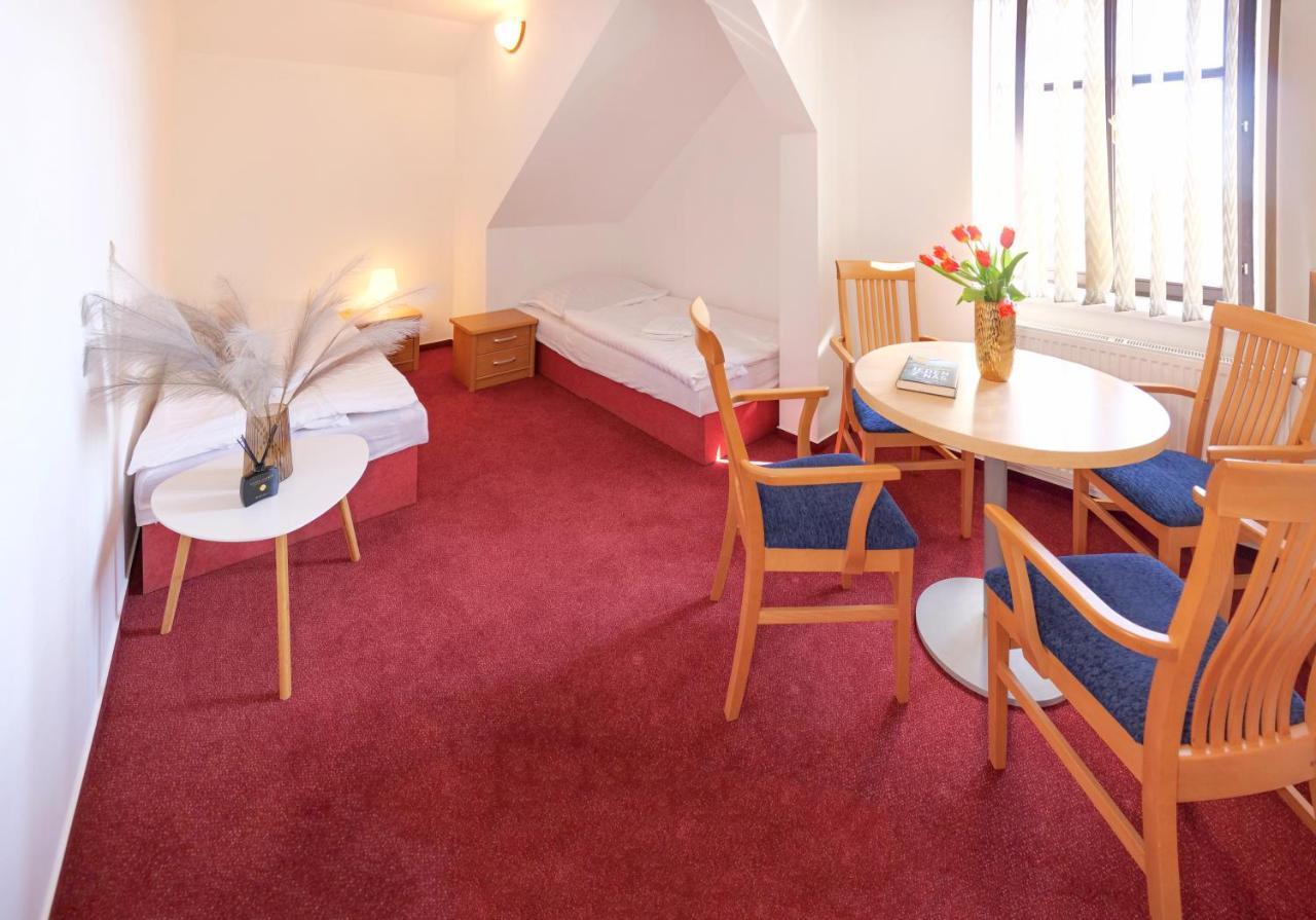 Penzion A Restaurace U Cervinku Cista u Horek エクステリア 写真